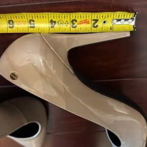 Calvin Klein nude shiny pumps, size 10